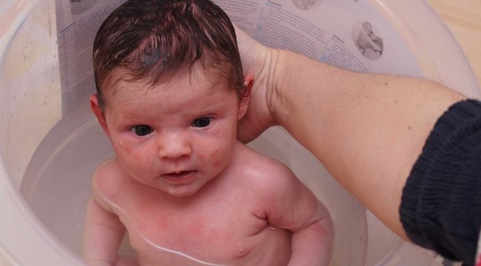 What-You-Should-Know-About-Bathe-of-a-Newborn-Baby-on-contributionblog