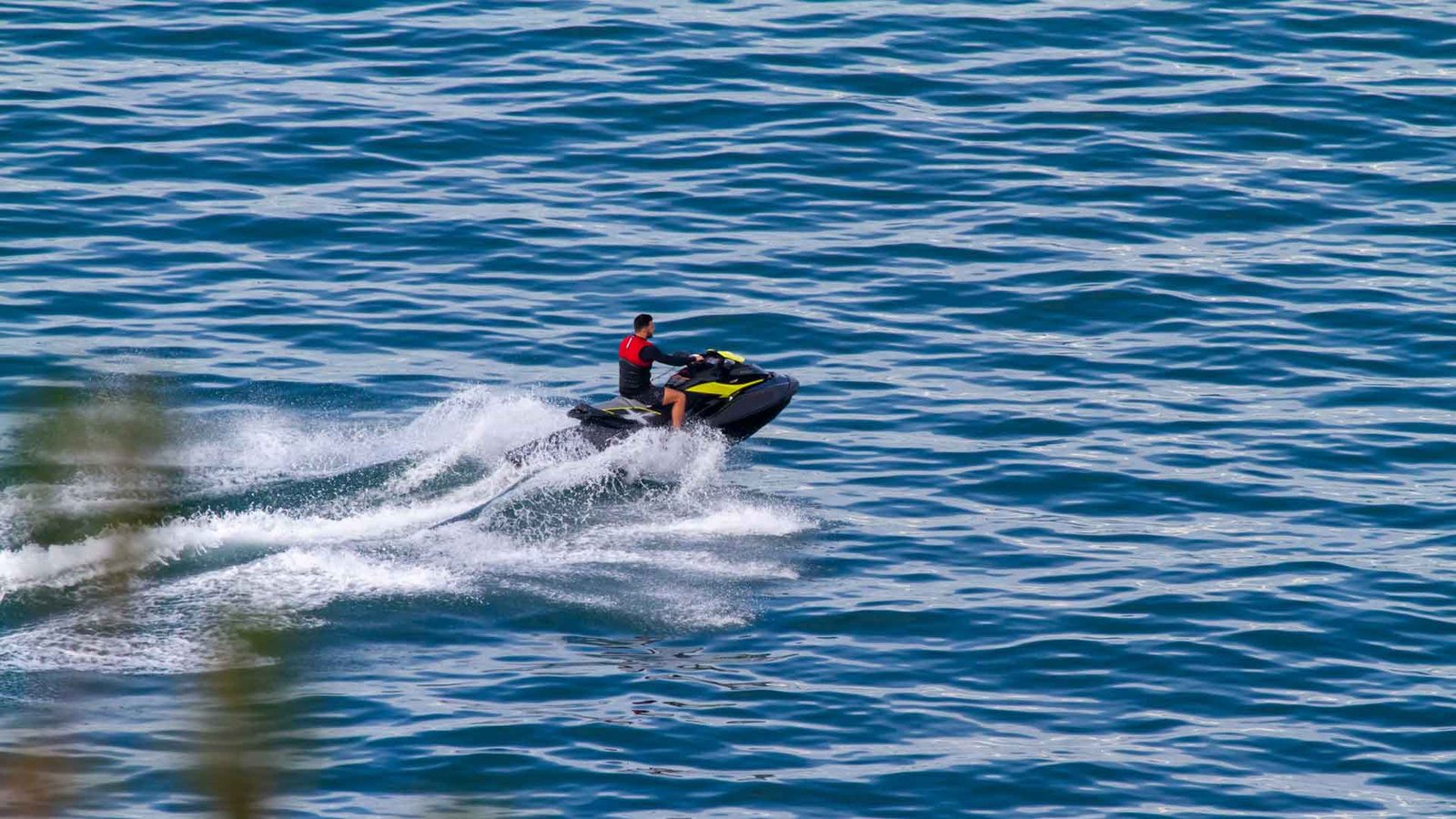Some Must-Have Accessories for Your Jet Ski