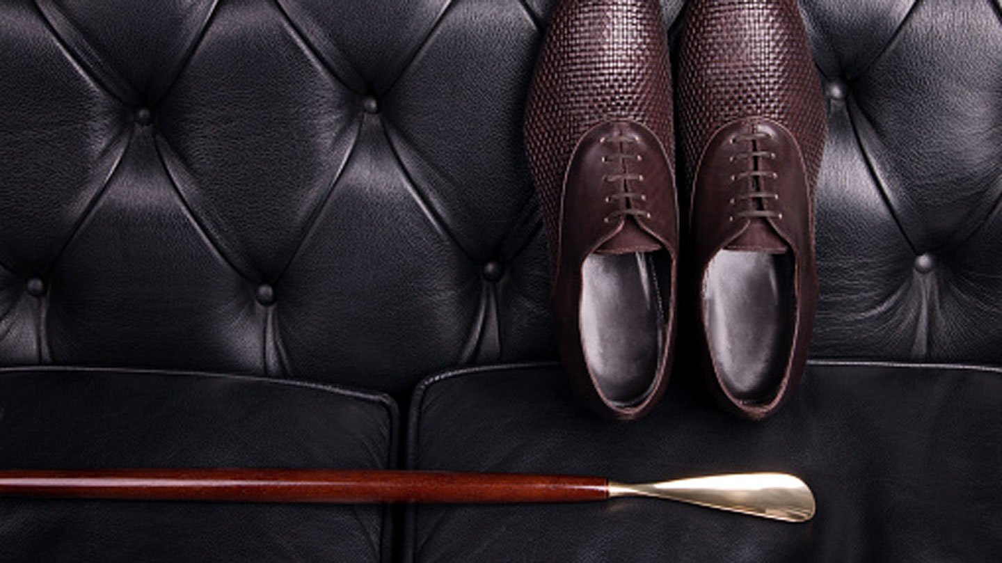 Some Reason to Use the Shoe Horn for Your Shoes | Contribution Blog