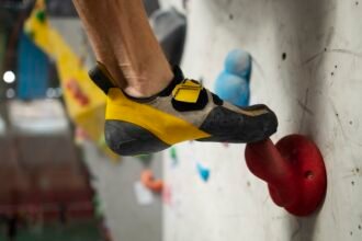 rock climbing shoes mens