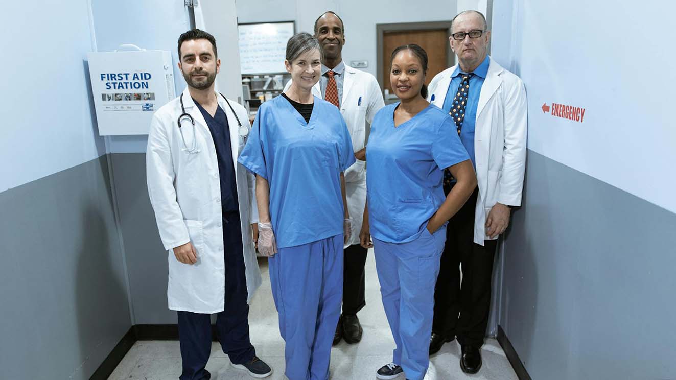 Which Men’s Scrub Tops With Pockets Improve Daily Work Efficiency And Comfort on contributionblog